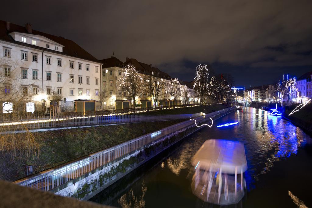 Zois Apartments Ljubljana Exteriör bild