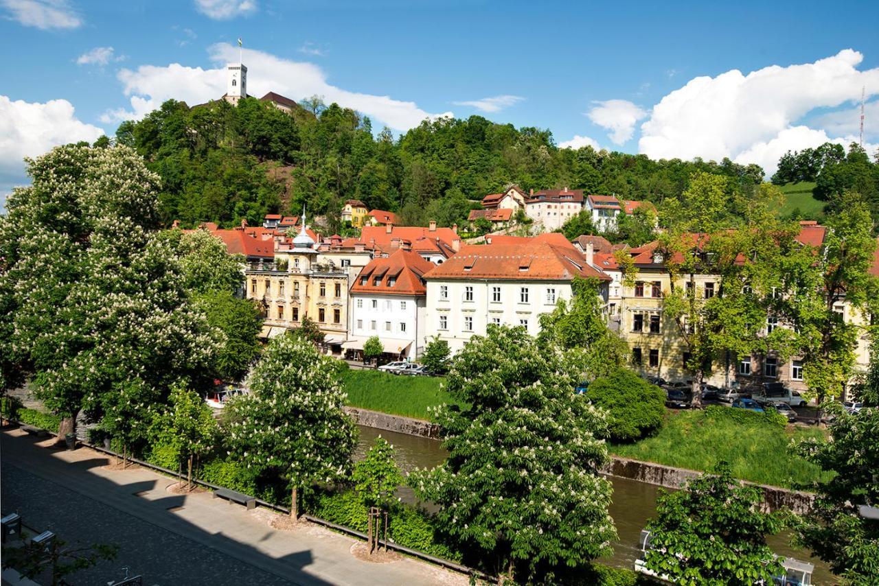 Zois Apartments Ljubljana Exteriör bild