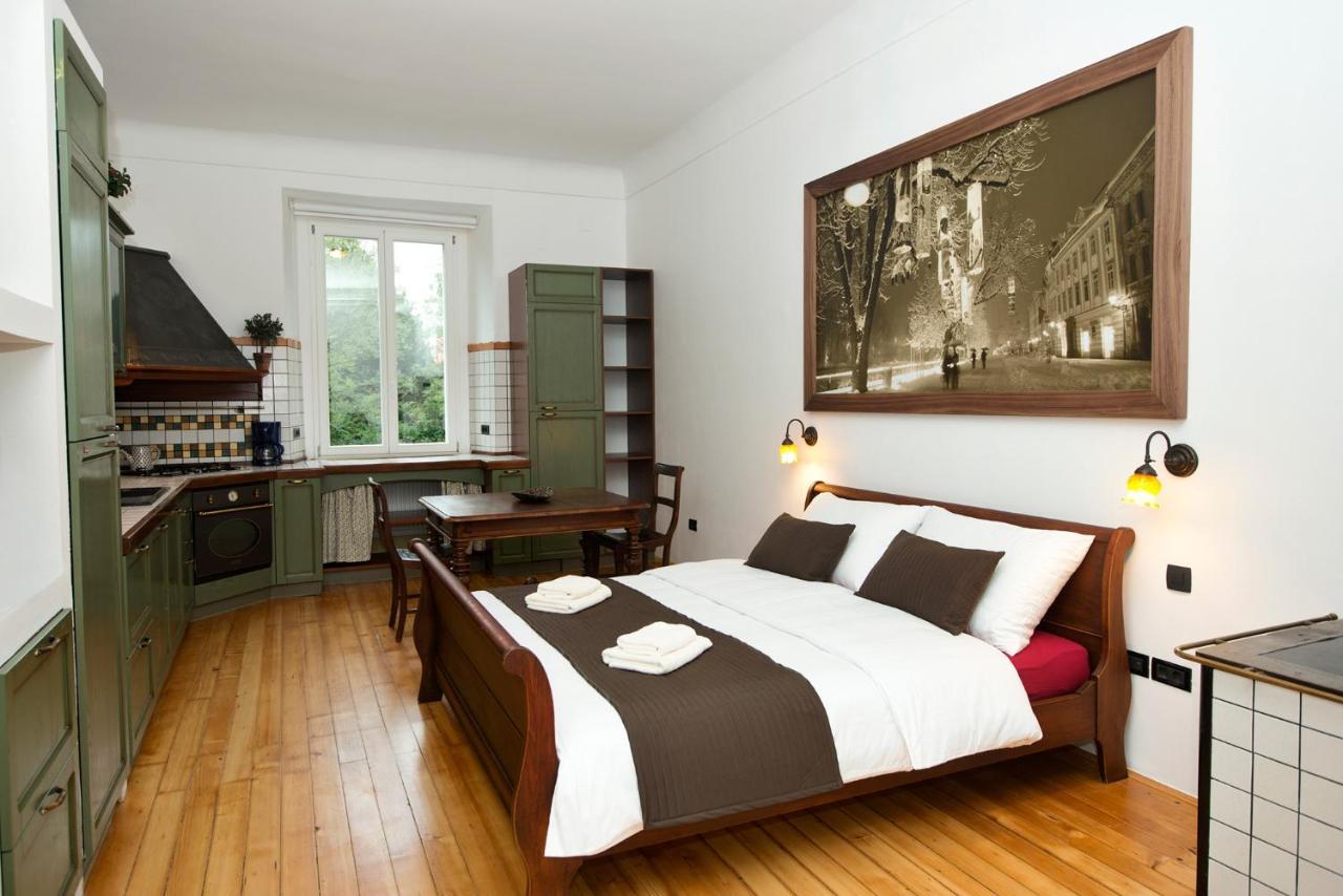 Zois Apartments Ljubljana Exteriör bild
