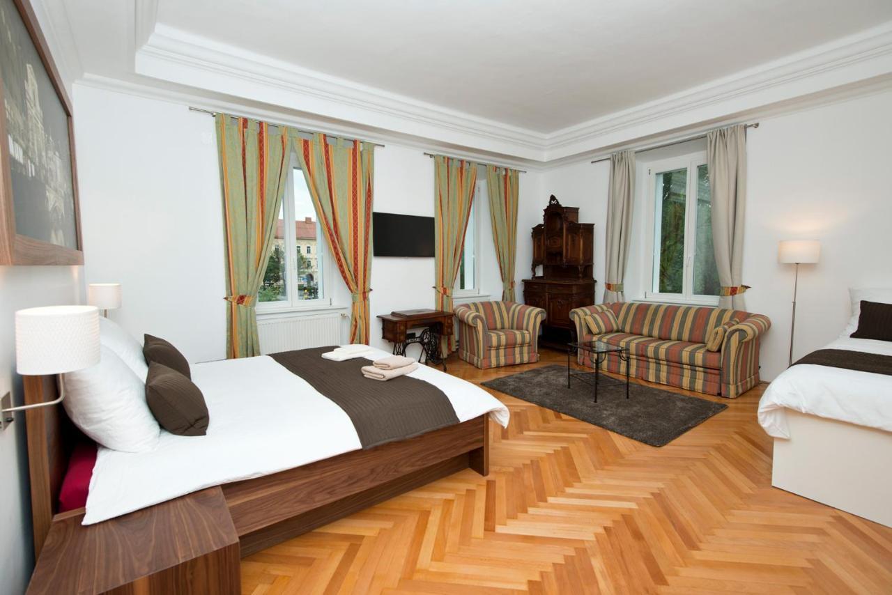 Zois Apartments Ljubljana Exteriör bild